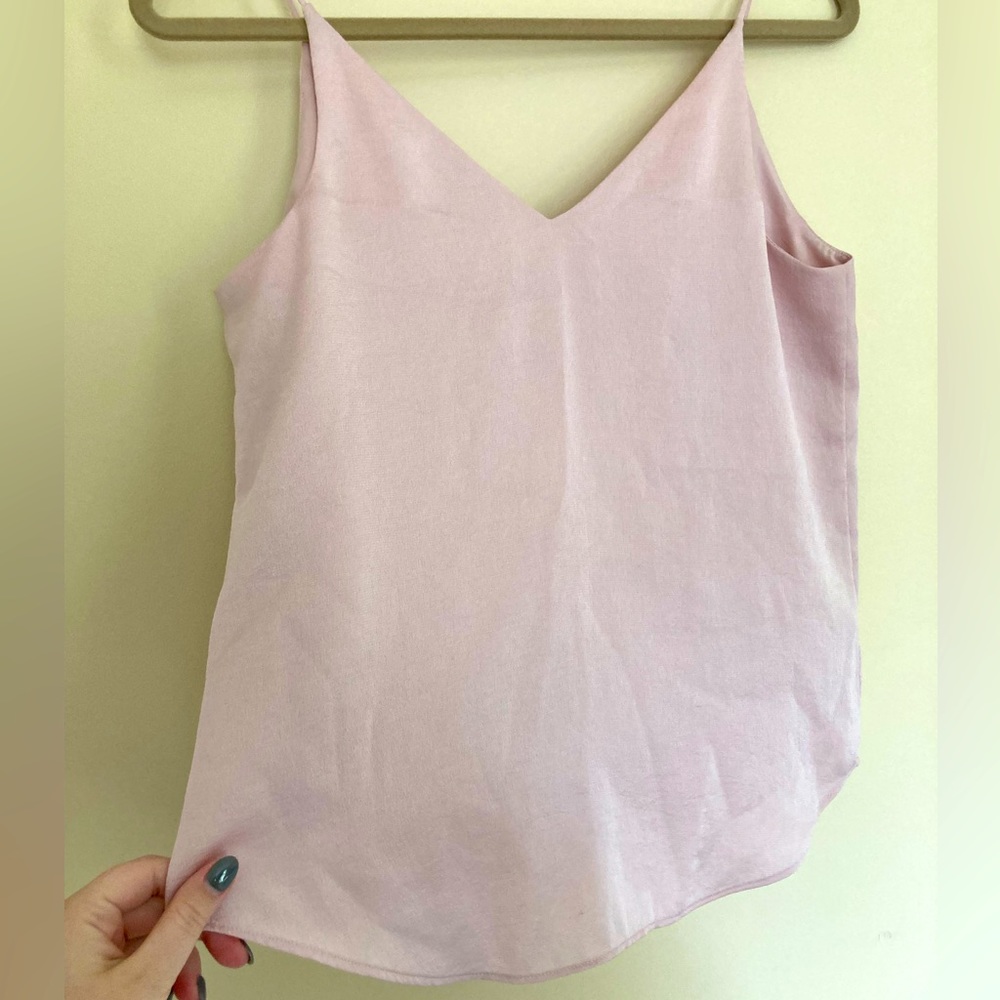 Express Women’s pink tank top